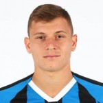 Nicolo Barella drakt